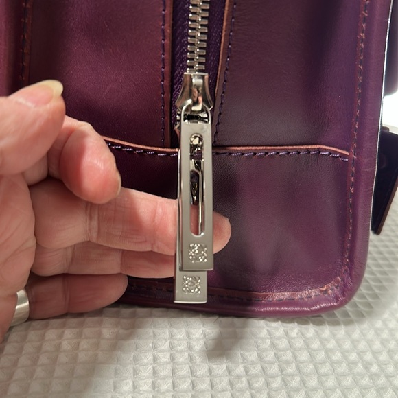 Loewe Authentic Purple Leather Women's Bag NWOT Firm - Picture 4 of 13